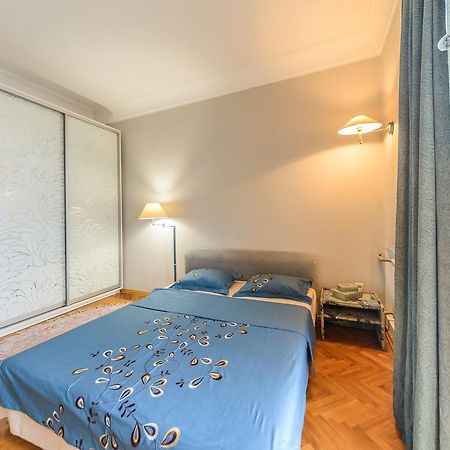 Apartment Near Olympic Stadium เคียฟ ภายนอก รูปภาพ